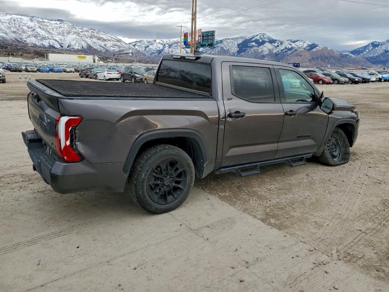 Photo 3 from auction – 2022 TOYOTA TUNDRA with VIN 5TFLA5DB4NX044195
