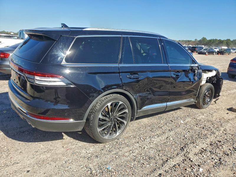 Photo 3 from auction – 2023 LINCOLN AVIATOR with VIN 5LM5J7WC7PGL14798
