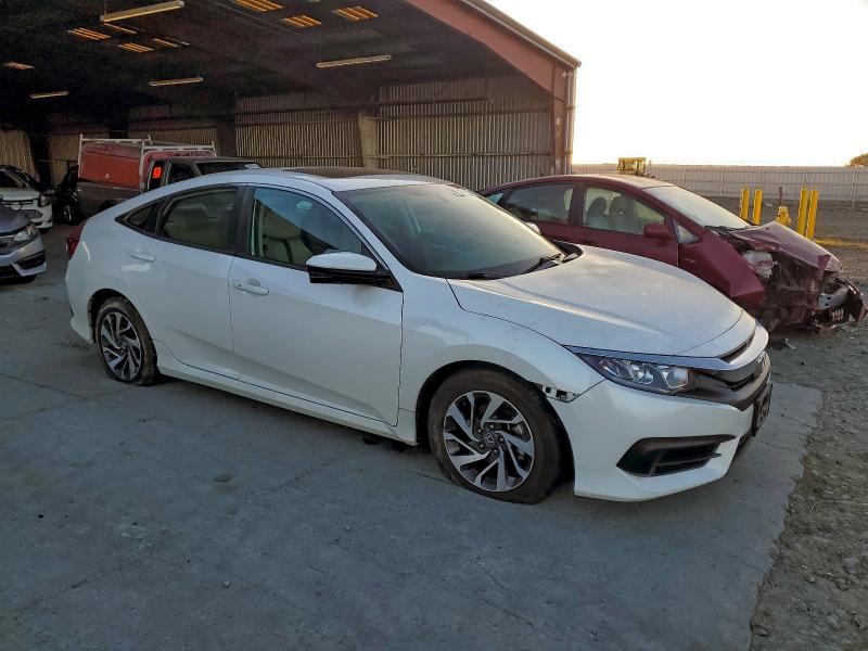 Photo 4 from auction – 2016 HONDA CIVIC EX with VIN 19XFC2F7XGE200211