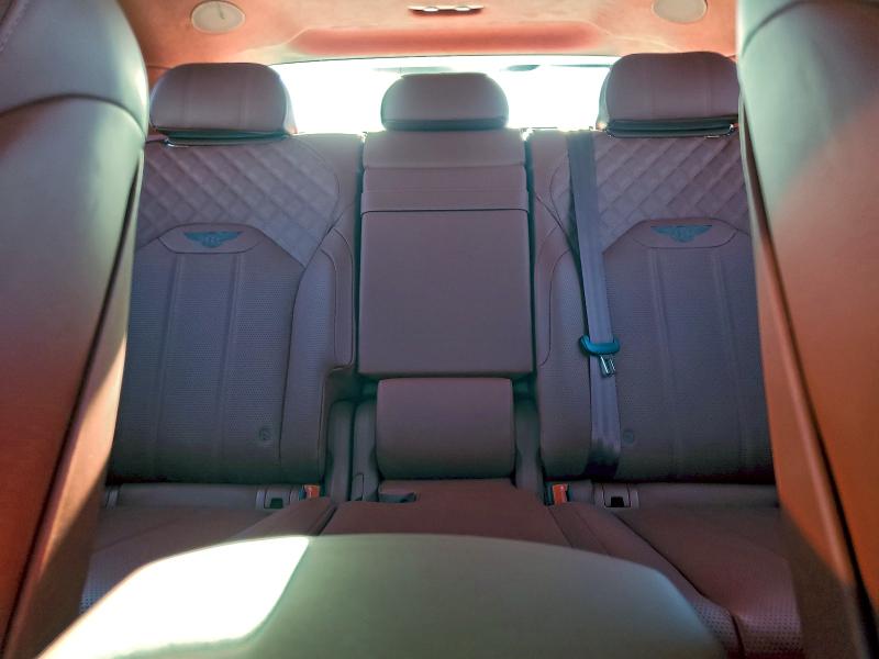 Photo 10 from auction – 2023 BENTLEY BENTAYGA with VIN SJAAT2ZV8PC019914