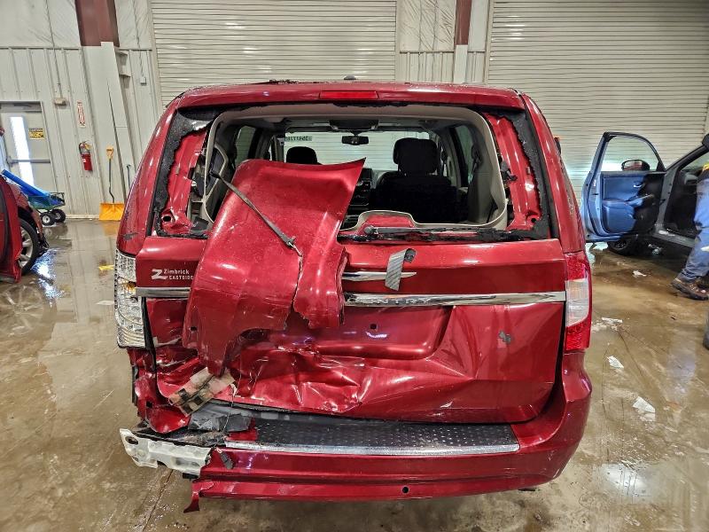 Photo 6 from auction – 2016 CHRYSLER TOWN & COU with VIN 2C4RC1CGXGR149304