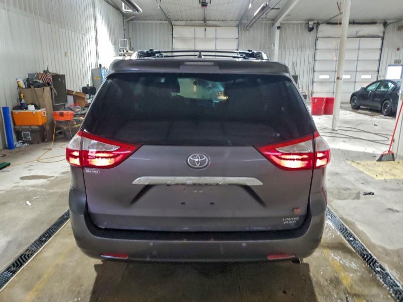 Photo 6 from auction – 2015 TOYOTA SIENNA XLE with VIN 5TDDK3DC6FS103298
