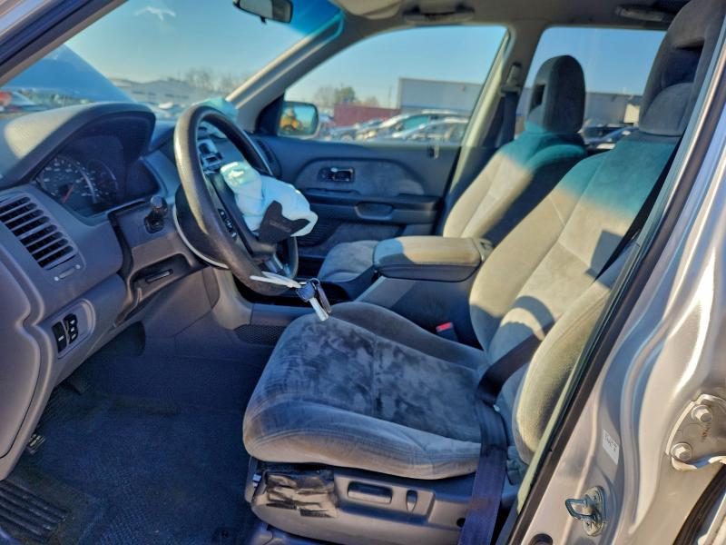 Photo 7 from auction – 2004 HONDA PILOT EX with VIN 2HKYF18454H583799
