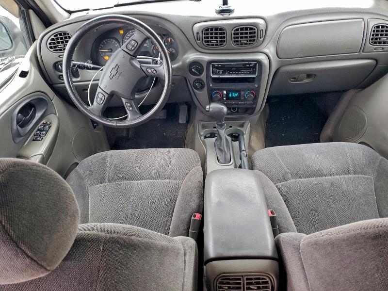Photo 8 from auction – 2004 CHEVROLET TRAILBLAZE with VIN 1GNDT13S742233807