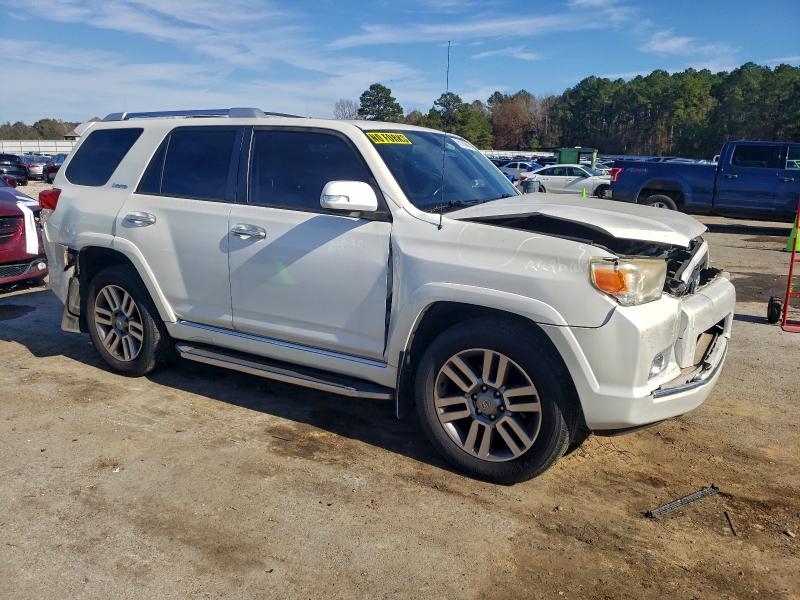 Photo 4 from auction – 2013 TOYOTA 4RUNNER SR with VIN JTEZU5JR4D5054847