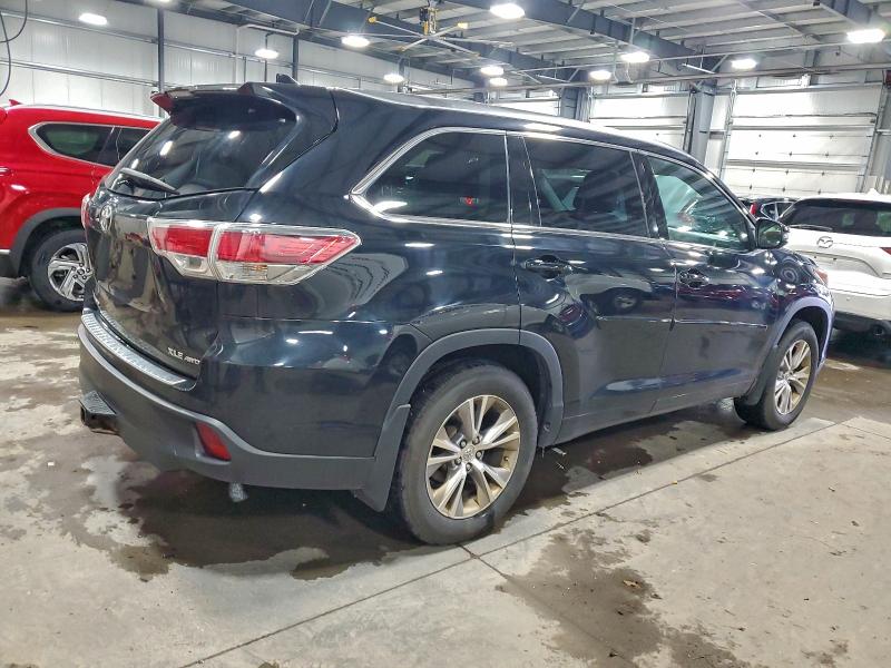 Photo 3 from auction – 2015 TOYOTA HIGHLANDER with VIN 5TDJKRFH0FS106793