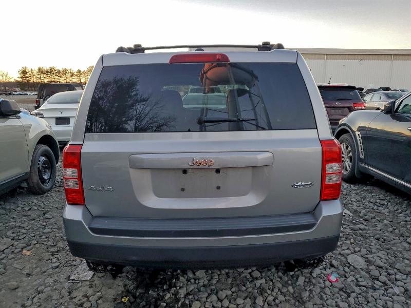 Photo 6 from auction – 2015 JEEP PATRIOT with VIN 1C4NJRFB3FD249359