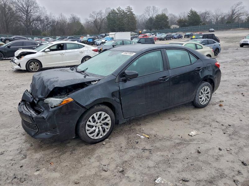 TOYOTA COROLLA L 2018 con VIN 5YFBURHEXJP846760 - Foto de la subasta