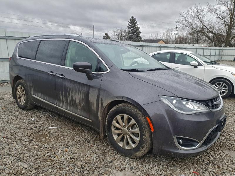 Photo 4 from auction – 2019 CHRYSLER PACIFICA T with VIN 2C4RC1BG2KR584621