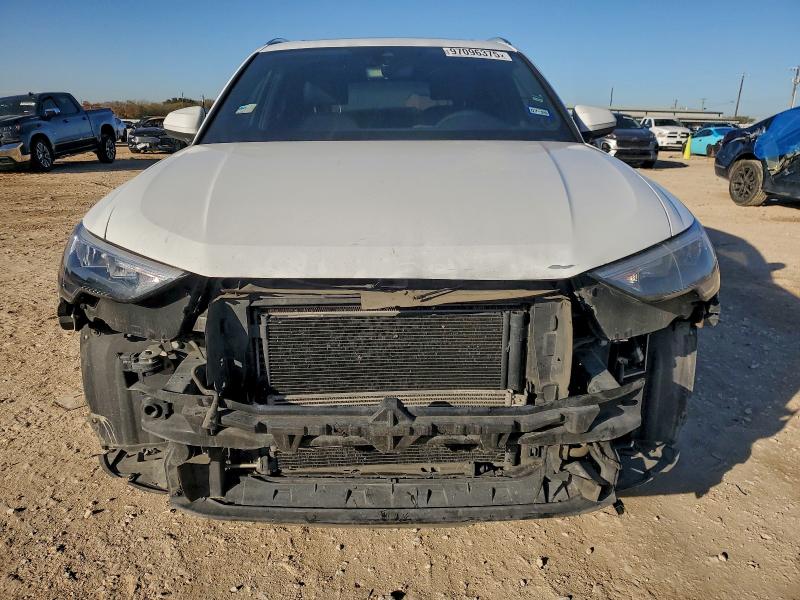 Photo 5 from auction – 2020 AUDI Q3 PREMIUM with VIN WA1AECF36L1037975