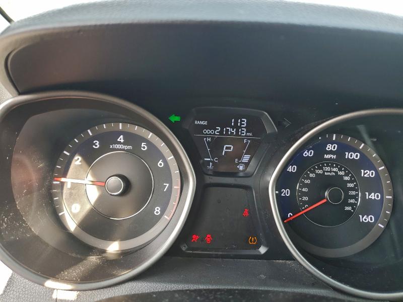 Photo 9 from auction – 2011 HYUNDAI ELANTRA GL with VIN 5NPDH4AE3BH011298