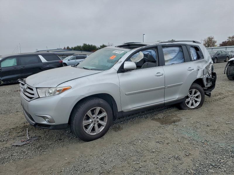 TOYOTA HIGHLANDER 2011 with VIN 5TDZK3EH6BS034784 - Photo from auction