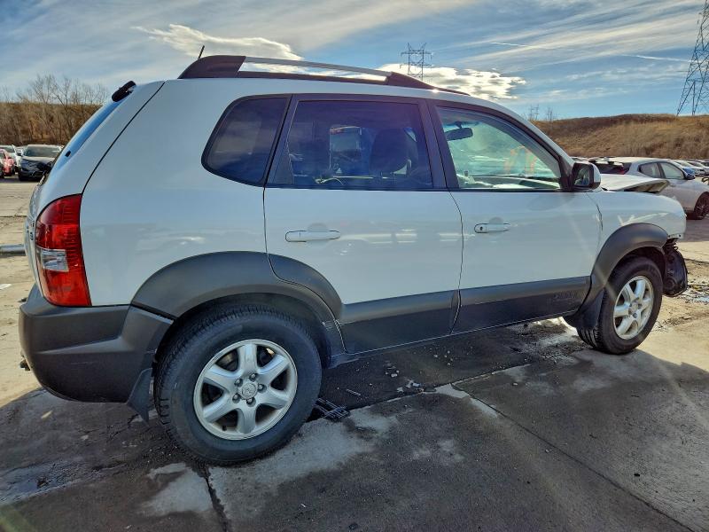 Photo 3 from auction – 2005 HYUNDAI TUCSON GLS with VIN KM8JN72D15U080385