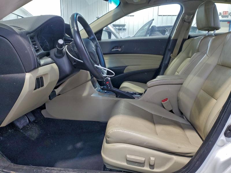 Photo 7 from auction – 2015 ACURA ILX 20 TEC with VIN 19VDE1F7XFE009391