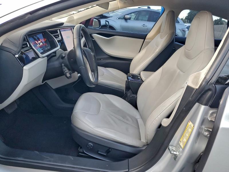 Photo 7 from auction – 2014 TESLA MODEL S with VIN 5YJSA1H14EFP36795
