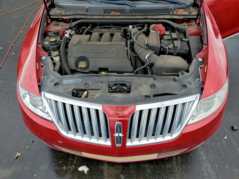 Photo 11 from auction – 2011 LINCOLN MKS with VIN 1LNHL9DR7BG606392