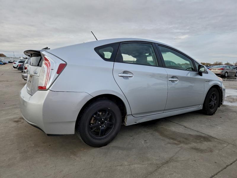 Photo 3 from auction – 2014 TOYOTA PRIUS with VIN JTDKN3DU0E1814241