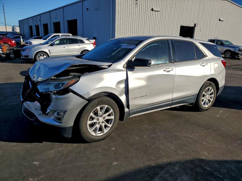 CHEVROLET EQUINOX LS 2018 with VIN 2GNAXHEV9J6125579 - Photo from auction