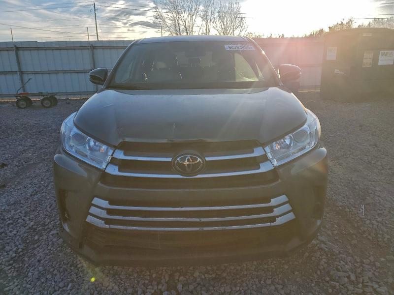 Photo 5 from auction – 2019 TOYOTA HIGHLANDER with VIN 5TDZZRFH3KS300971