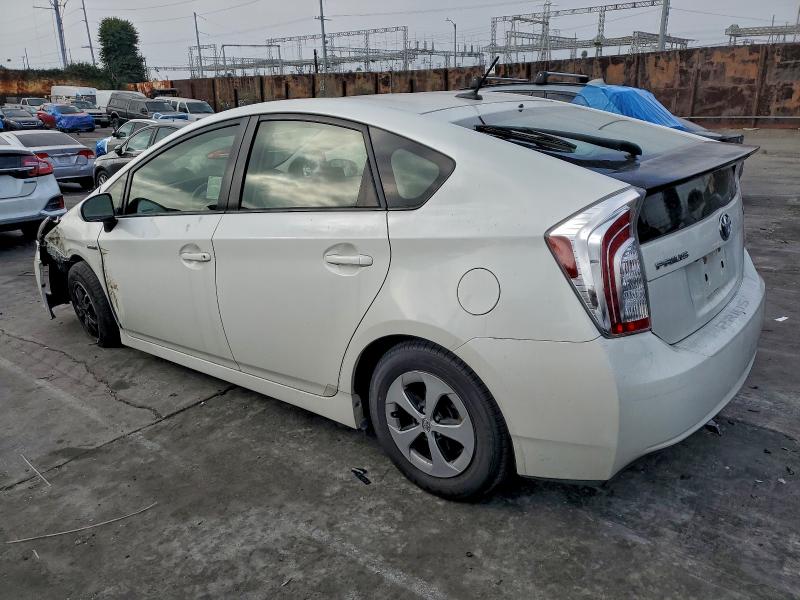 Photo 2 from auction – 2015 TOYOTA PRIUS with VIN JTDKN3DUXF1893340