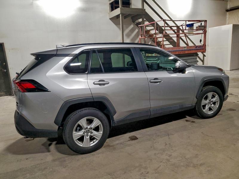 Photo 3 from auction – 2019 TOYOTA RAV4 with VIN 2T3P1RFV8KC019107