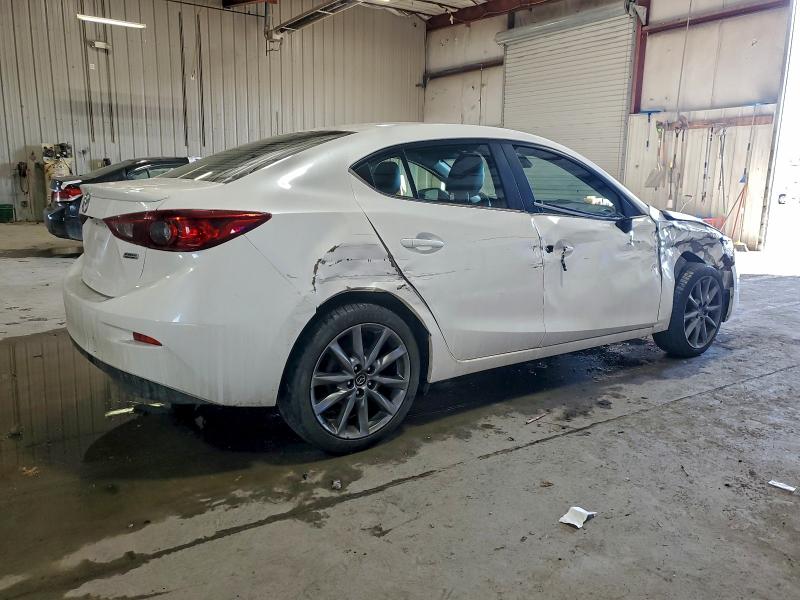 Photo 3 from auction – 2018 MAZDA 3 TOURING with VIN 3MZBN1V31JM170575