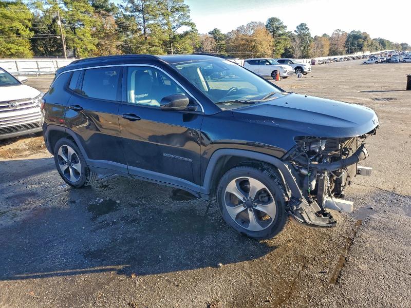 Photo 4 from auction – 2017 JEEP COMPASS LA with VIN 3C4NJCBB9HT629418