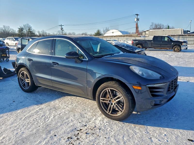 Photo 4 from auction – 2016 PORSCHE MACAN S with VIN WP1AB2A54GLB53525
