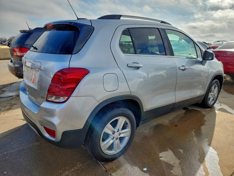 Photo 3 from auction – 2019 CHEVROLET TRAX with VIN KL7CJLSB9KB920806