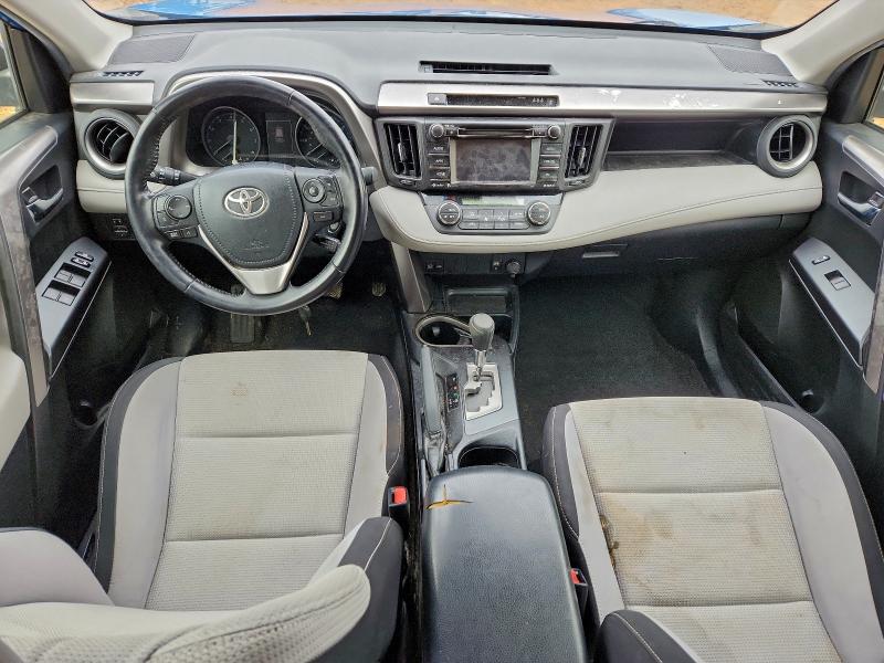 Photo 8 from auction – 2017 TOYOTA RAV4 XLE with VIN JTMWFREV5HJ701883