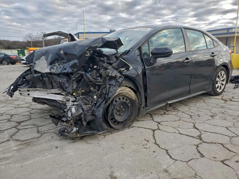TOYOTA COROLLA LE 2021 with VIN 5YFEPMAE6MP256982 - Photo from auction