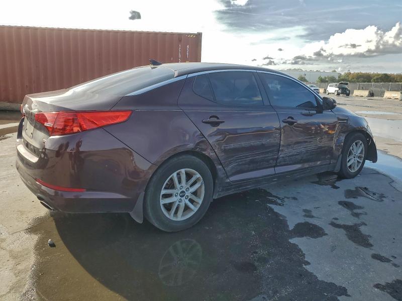Photo 3 from auction – 2011 KIA OPTIMA with VIN KNAGM4A73B5123493