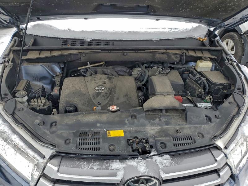 Photo 11 from auction – 2018 TOYOTA HIGHLANDER with VIN 5TDJZRFH0JS805717