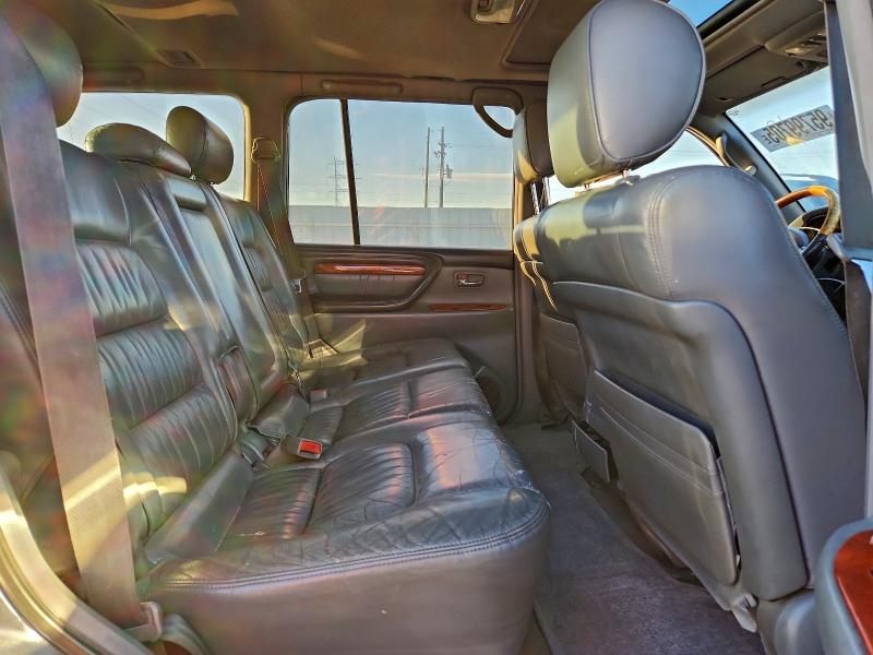 Photo 11 from auction – 2001 LEXUS LX 470 with VIN JTJHT00W913502971