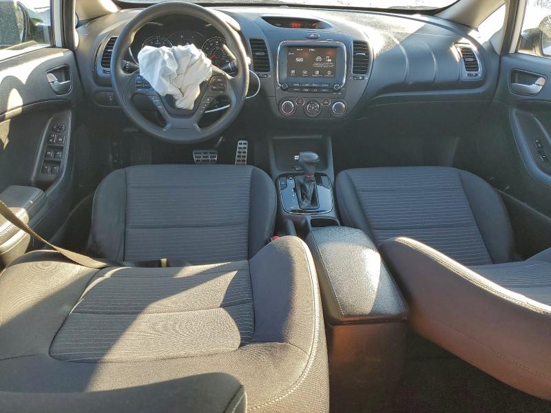 Photo 8 from auction – 2018 KIA FORTE LX with VIN 3KPFL4A71JE212600