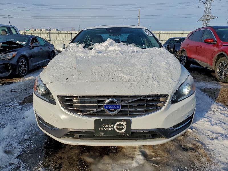 Photo 5 from auction – 2016 VOLVO S60 PLATIN with VIN LYV402FM1GB103495