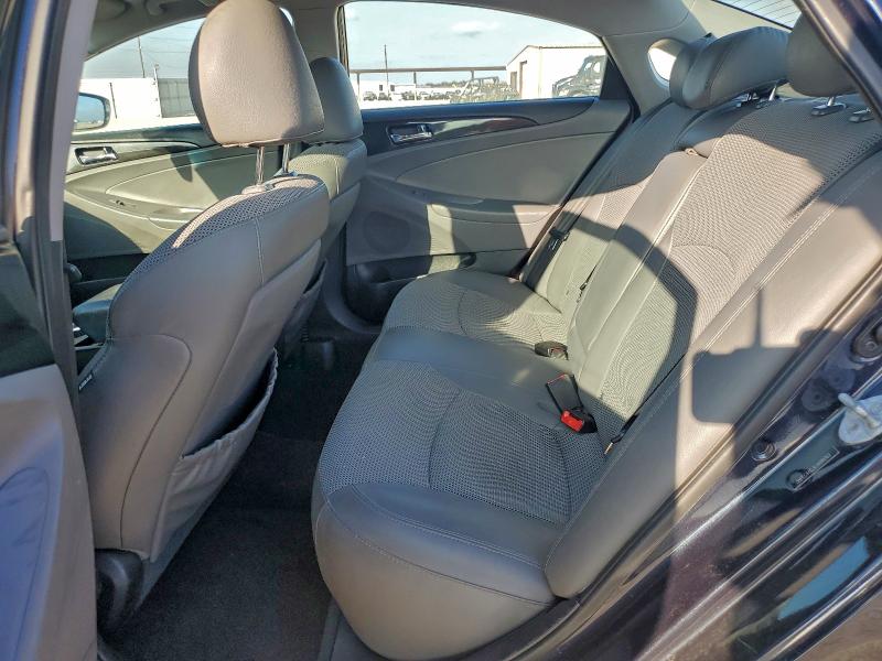 Photo 10 from auction – 2014 HYUNDAI SONATA SE with VIN 5NPEC4AC3EH888069