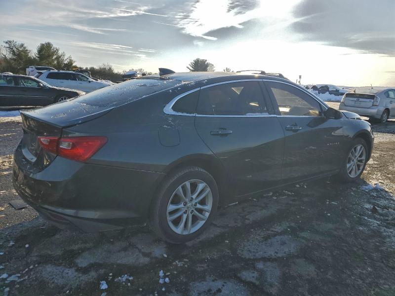 Photo 3 from auction – 2017 CHEVROLET MALIBU LT with VIN 1G1ZE5ST2HF108585