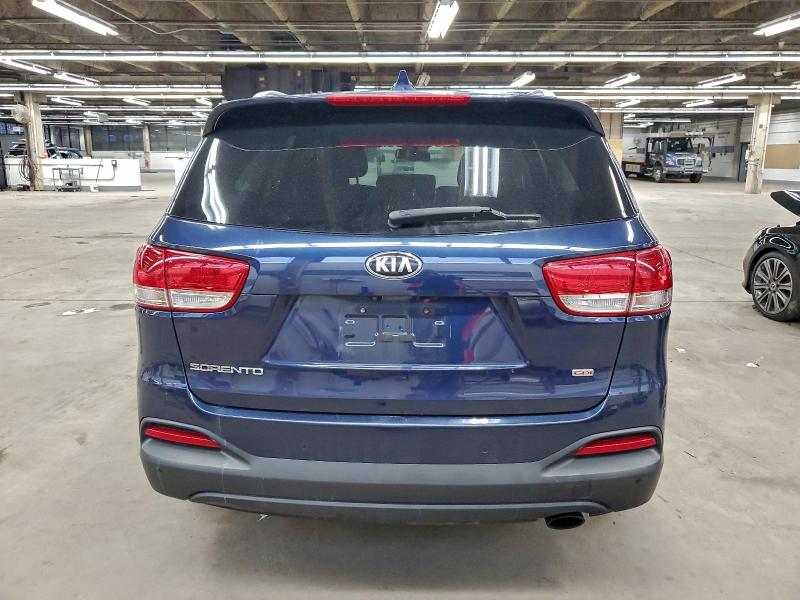 Photo 6 from auction – 2016 KIA SORENTO LX with VIN 5XYPGDA33GG168780