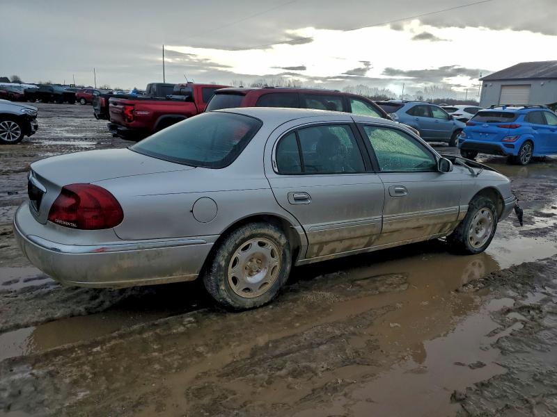 Foto 3 de la subasta – 2002 LINCOLN CONTINENTA con VIN 1LNHM97V22Y691903