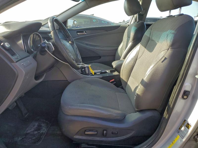 Photo 7 from auction – 2011 HYUNDAI SONATA SE with VIN 5NPEC4AC6BH035127