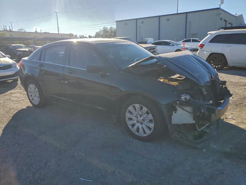 Photo 4 from auction – 2012 CHRYSLER 200 with VIN 1C3CCBAB5CN135325