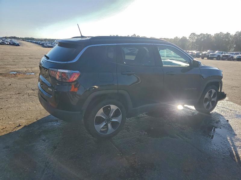 Photo 3 from auction – 2017 JEEP COMPASS LA with VIN 3C4NJCBB9HT629418