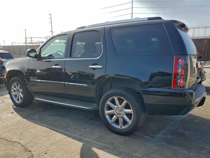 Photo 2 from auction – 2010 GMC YUKON DENA with VIN 1GKUKEEF7AR174459