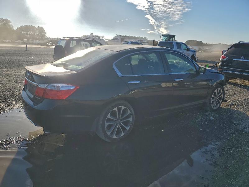 Photo 3 from auction – 2015 HONDA ACCORD SPO with VIN 1HGCR2F5XFA080705