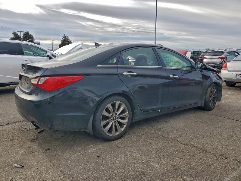 Photo 3 from auction – 2012 HYUNDAI SONATA with VIN 5NPEC4AC5CH494277