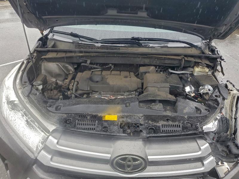 Photo 12 from auction – 2017 TOYOTA HIGHLANDER with VIN 5TDZARFH2HS027361