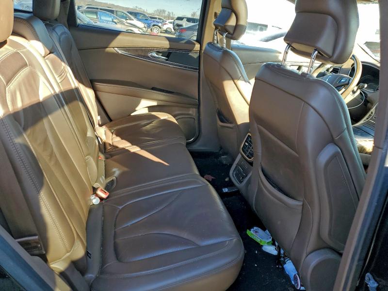Photo 11 from auction – 2017 LINCOLN MKX with VIN 2LMPJ6LRXHBL54031