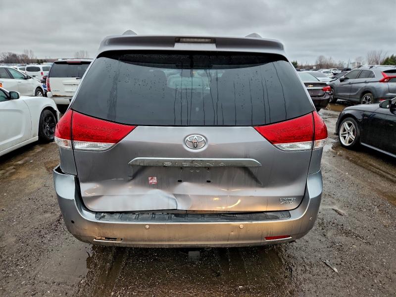 Zdjęcie 6 z aukcji – 2011 TOYOTA SIENNA XLE z VIN 5TDDK3DC6BS005754