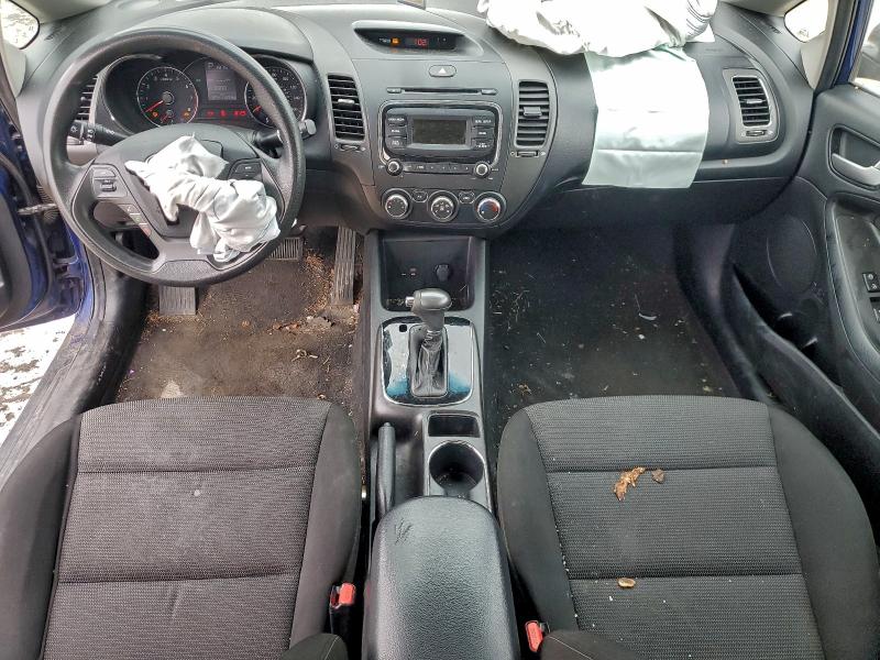 Photo 8 from auction – 2017 KIA FORTE LX with VIN 3KPFK4A76HE142167